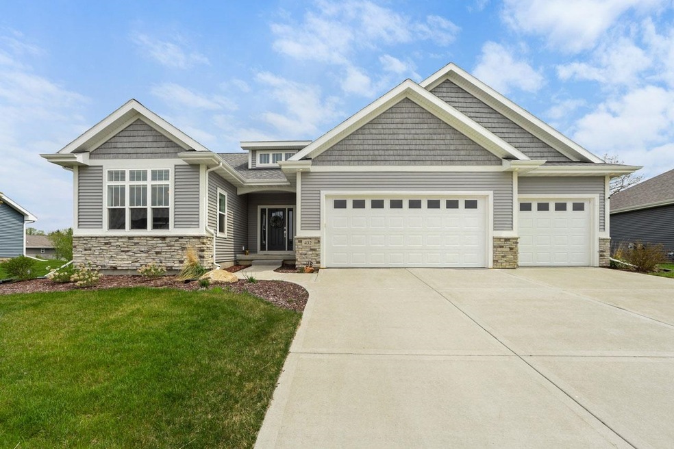 432 Peterson Trail, Oregon, WI 53575 - photo 1