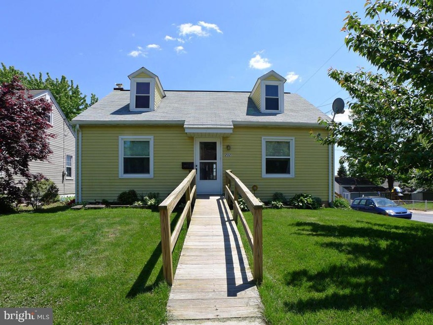 202 Wecaf Rd, New Holland, PA 17557 - photo 1