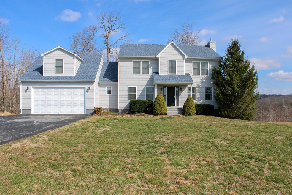518 Twin Creek Loop, Jamestown, KY