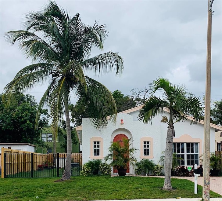 953 39th St, West Palm Beach, FL 33407 - photo 1