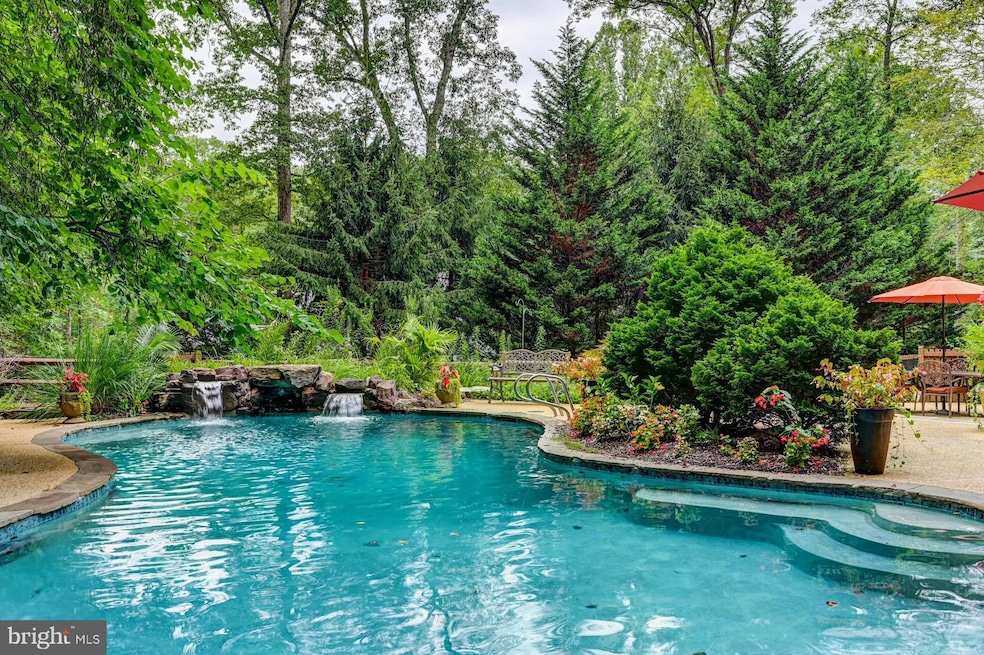 Under Contract $995,000