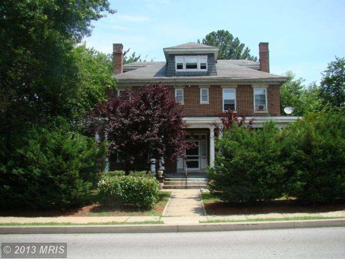 2410 Erdman Ave, Baltimore, MD 21213 - photo 1