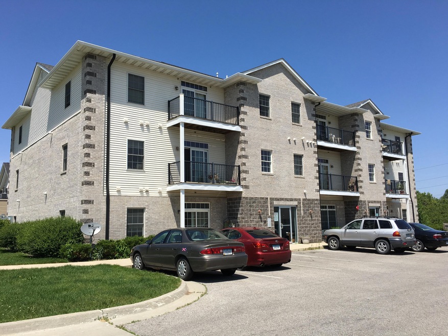 4511-Twain-Circle-202-17