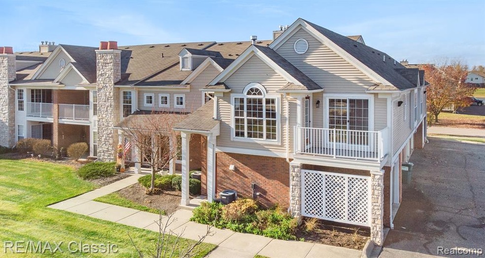 28262 Oakmonte Circle E, New Hudson