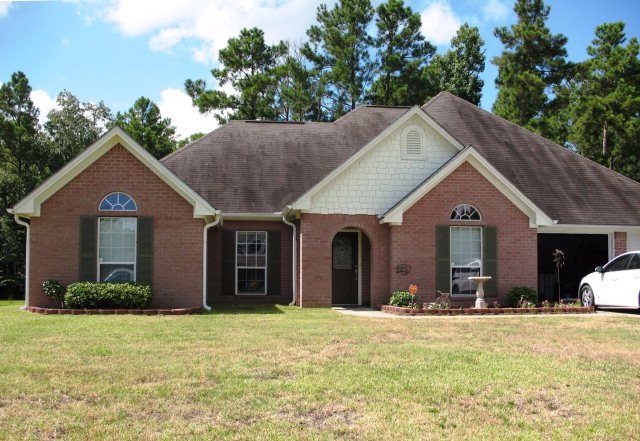 297 Hunters Glen Dr, Lufkin, TX 75904 - photo 1