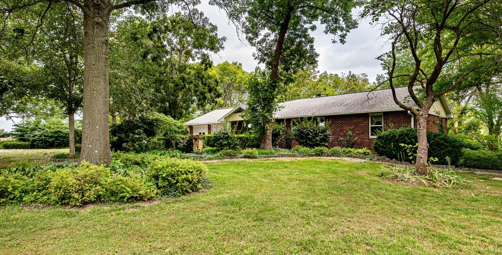 910 HWY 240 (58)