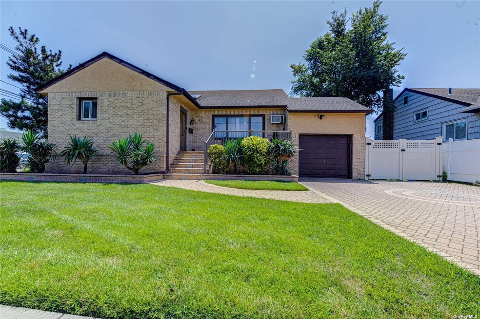 63 Suffolk St, Freeport, NY 11520 - photo 1