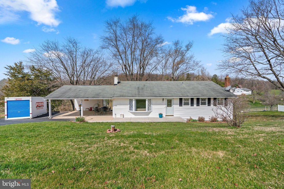 3916 Wards Chapel Rd, Marriottsville, MD 21104 - photo 1