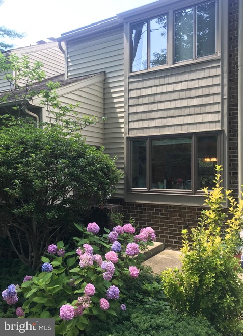 200 S Roberts Rd unit A3, Bryn Mawr, PA 19010 - photo 1