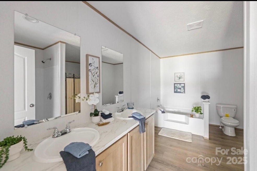 Under Contract $229,000 • Co-Listing Agent