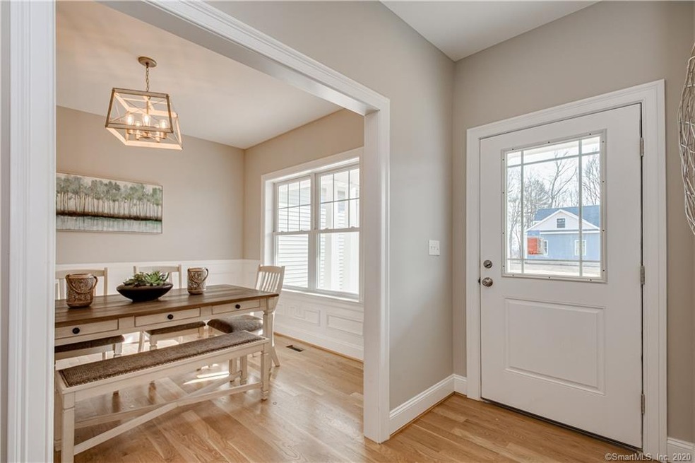 5 Anthonys Way, Bloomfield, CT 06002 - photo 1