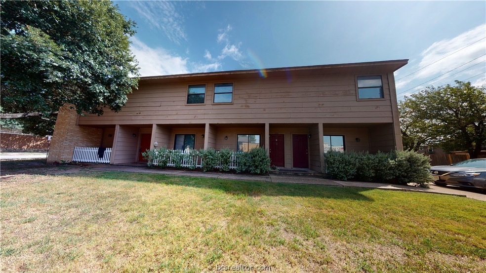 200 Lincoln Ave unit D, College Station, TX 77840 - photo 1