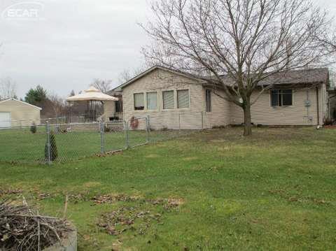 5296 N Center Rd, Flint, MI 48506 - photo 1