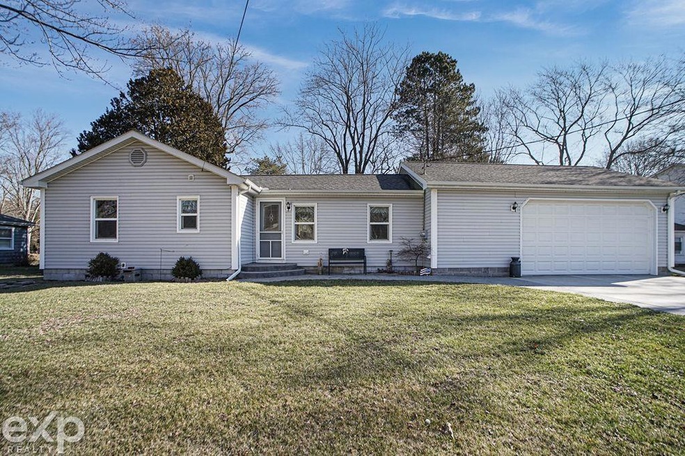 2628 Michigan Rd, Port Huron, MI 48060 - photo 1