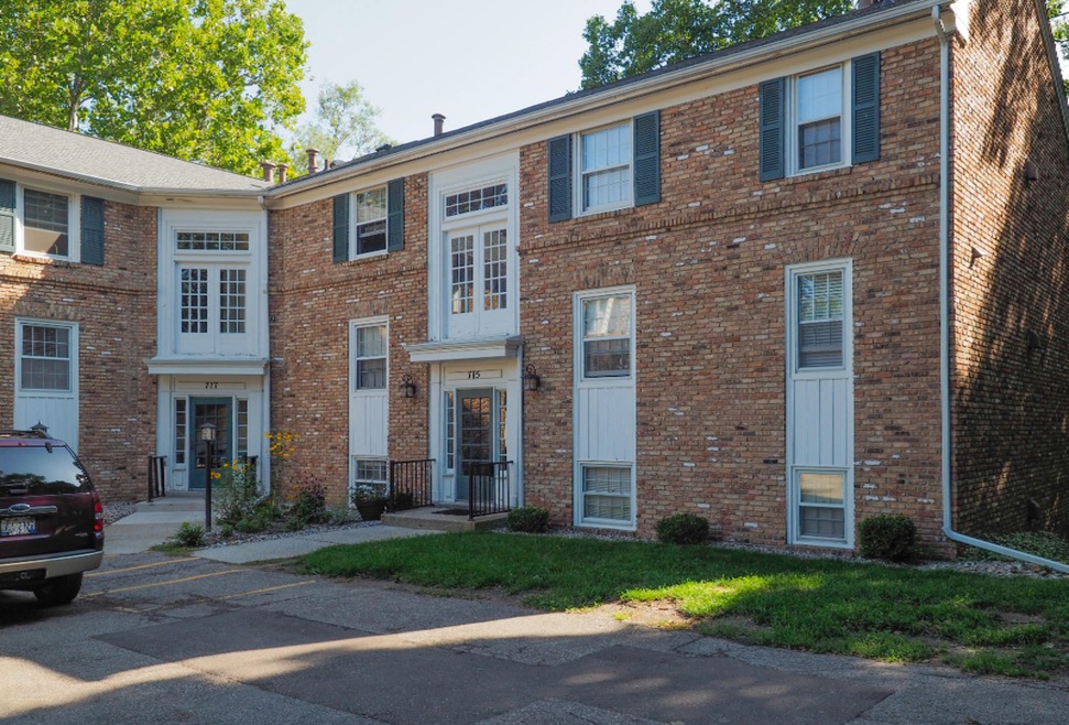 715 Whitcomb E-101