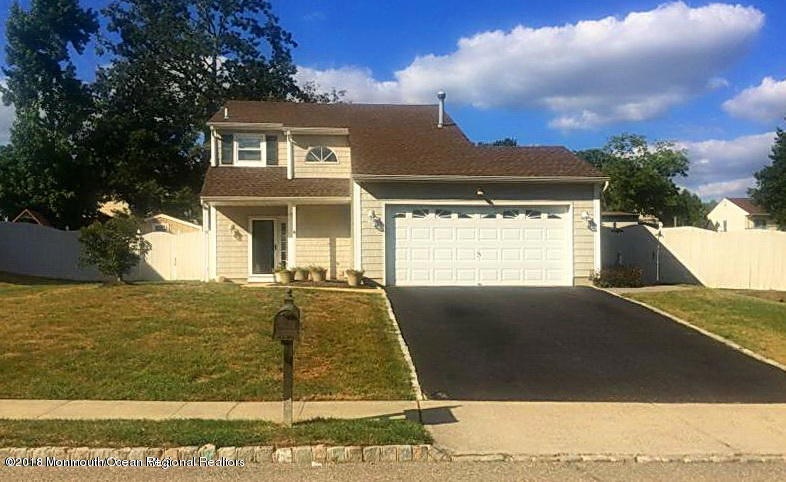 17 Marc Dr