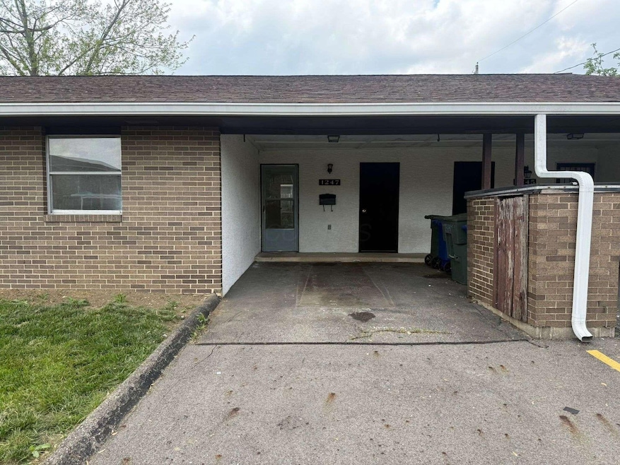 Carport / Entry / Off Street Parking