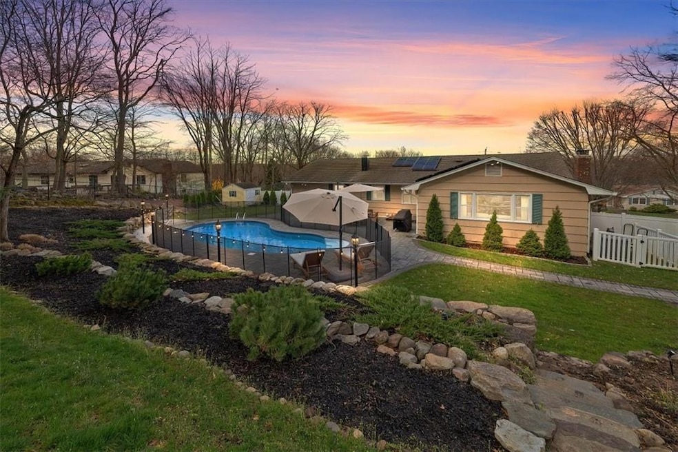 209 Waters Edge, Valley Cottage, NY 10989 - photo 1