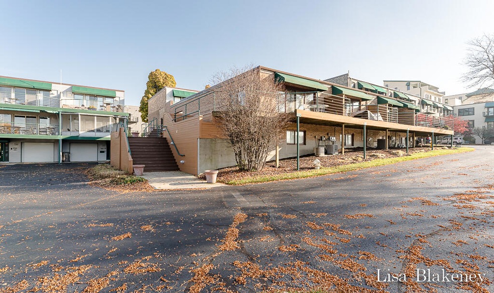 140N.Harbor01Lores