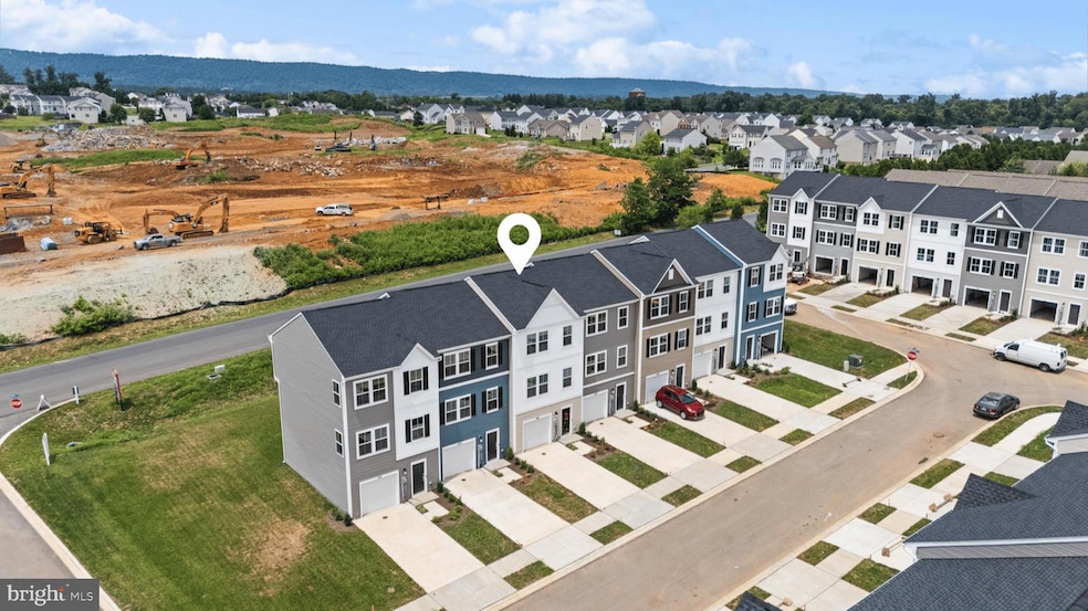 105 Milburn Dr, Martinsburg, WV 25403 - photo 1