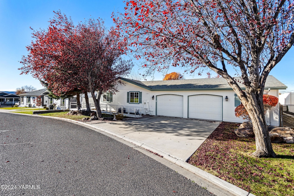 200 Bridle Way 102