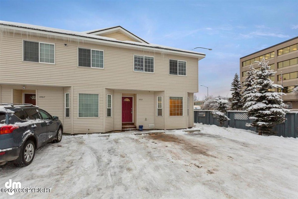 01-Exterior Front MS_4353