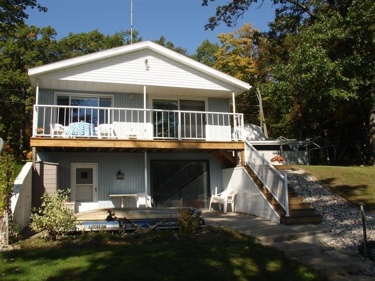 126 W Lincoln St, Brohman, MI 49312 - photo 1