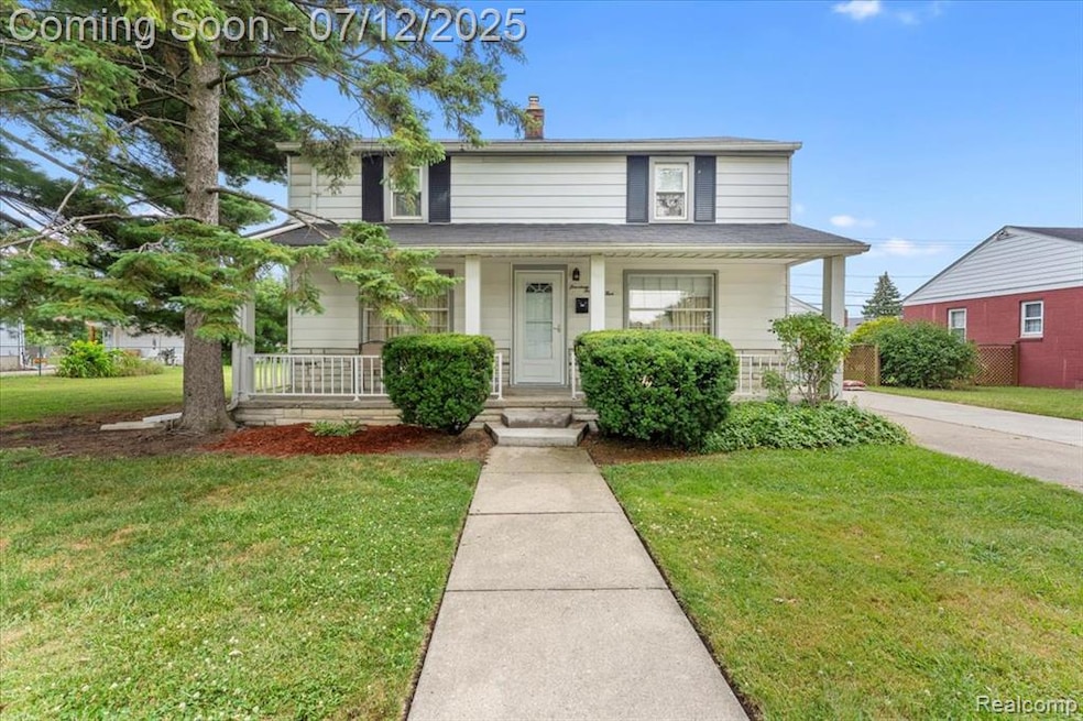 Southgate Colonial on TRIPLE LOT-Super Clean Home