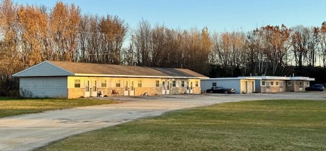 4991 Arthur Rd, Slinger, WI 53086 - photo 1