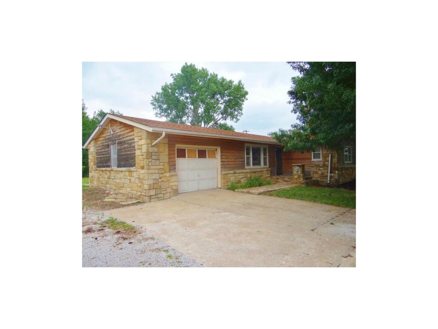Wonderful Cottage Home That Needs Some TLC. This H
