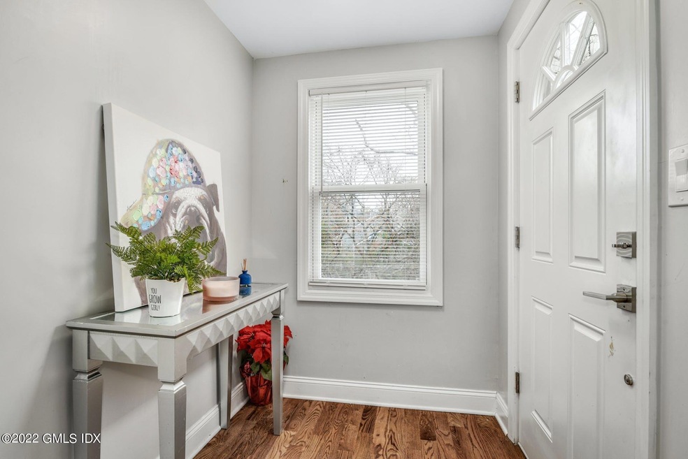 336 Palmer Hill Rd unit 1, Riverside, CT 06878 - photo 1