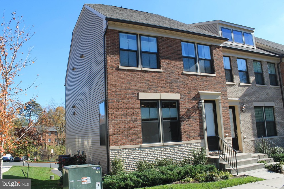 3733 Powell Ln, Falls Church, VA 22041 - photo 1