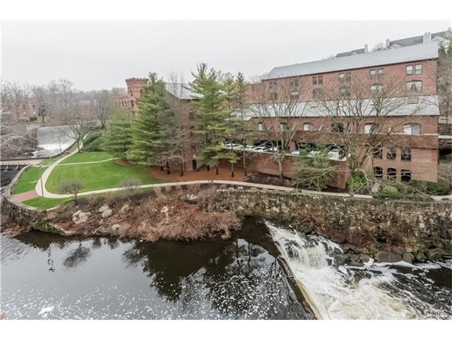 12 Glenville Rd unit 105, Greenwich, CT 06831 - photo 1