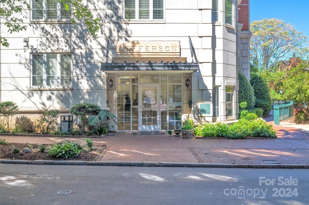 Sold $580,000