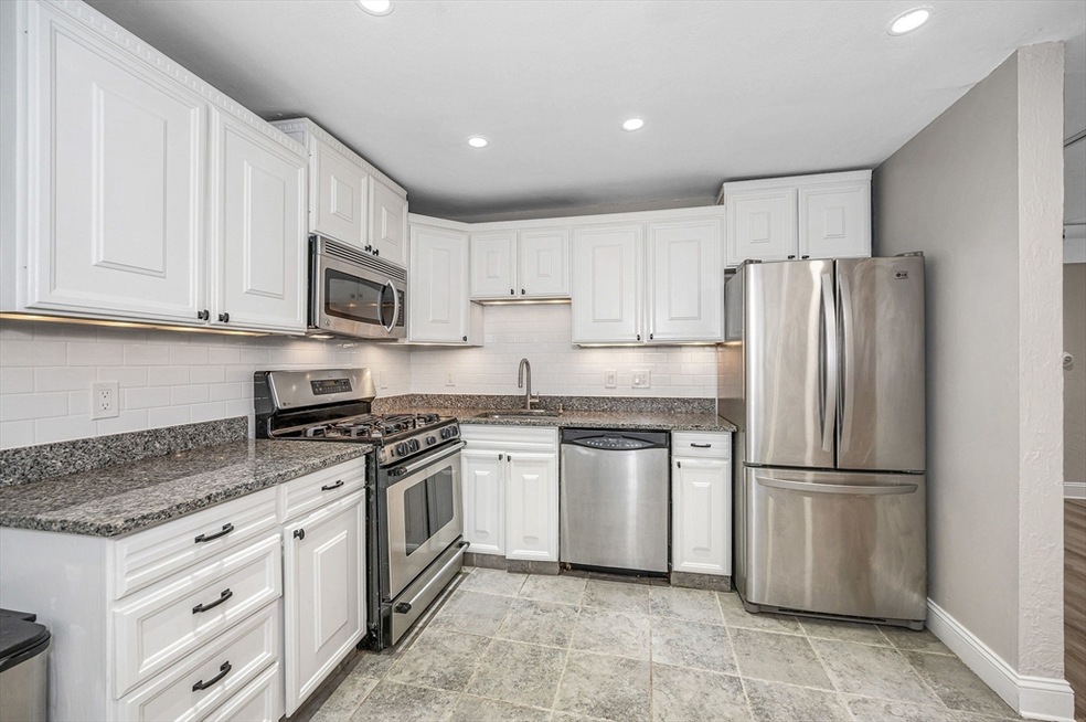 3 Fernview Ave unit 8, North Andover, MA 01845 - photo 1