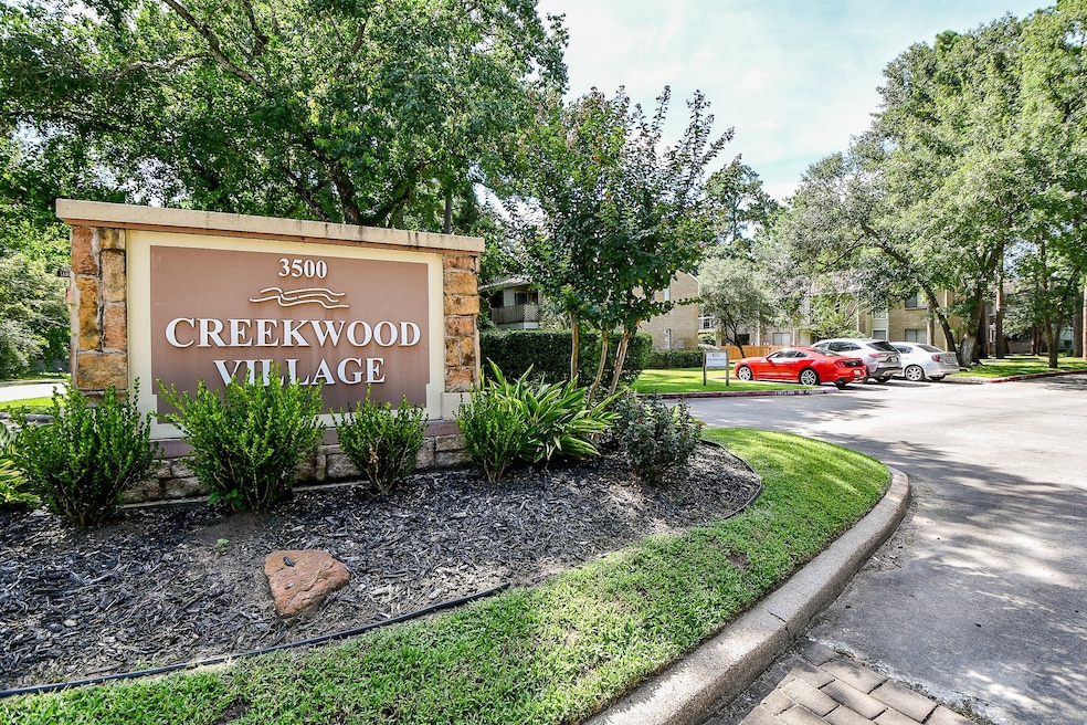 3500 Tangle Brush Dr unit 14, the Woodlands, TX 77381 - photo 1