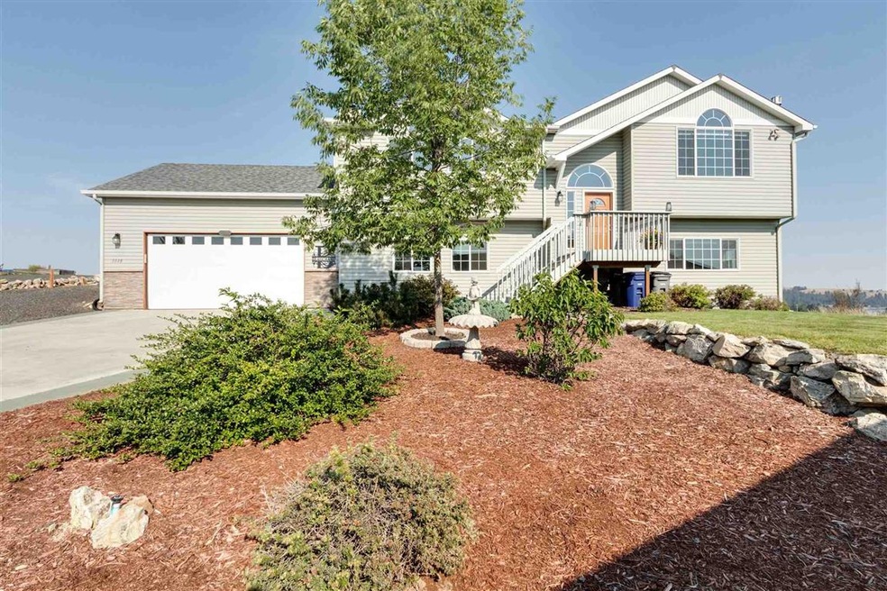1018 N Olson Hill Ct, Medical Lake, WA 99022 - photo 1