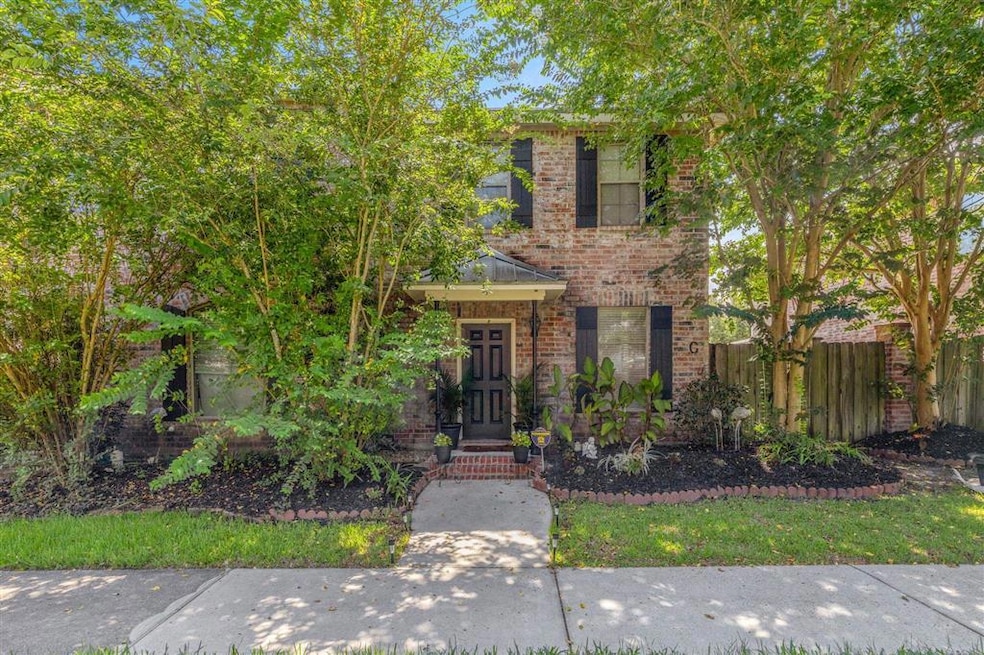 1500 Lacadie Dr unit G, Lake Charles, LA 70605 - photo 1