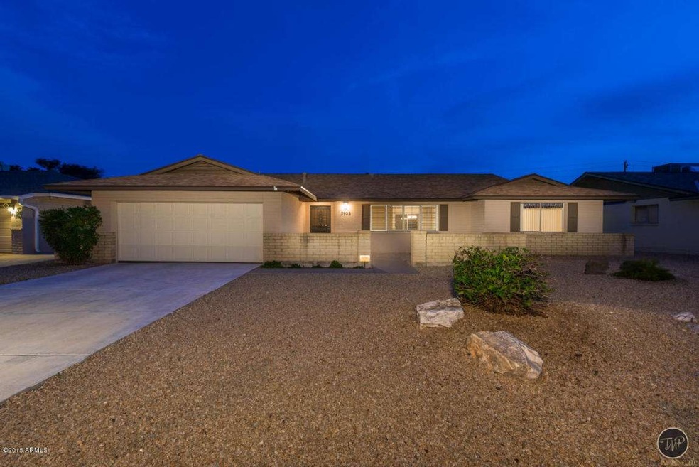 2925 dusk front