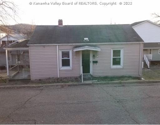 1229 Fletcher Ave, Dunbar, WV 25064 - photo 1