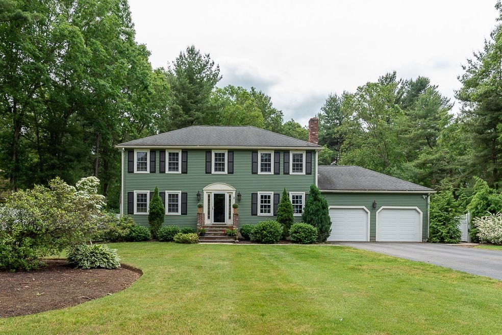 3 Puddingstone Ln, Mendon, MA 01756 - photo 1