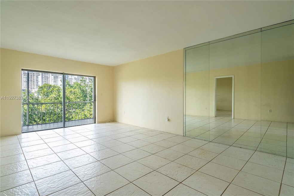 2929 Point Dr E unit A-303, Aventura, FL 33160 - photo 1