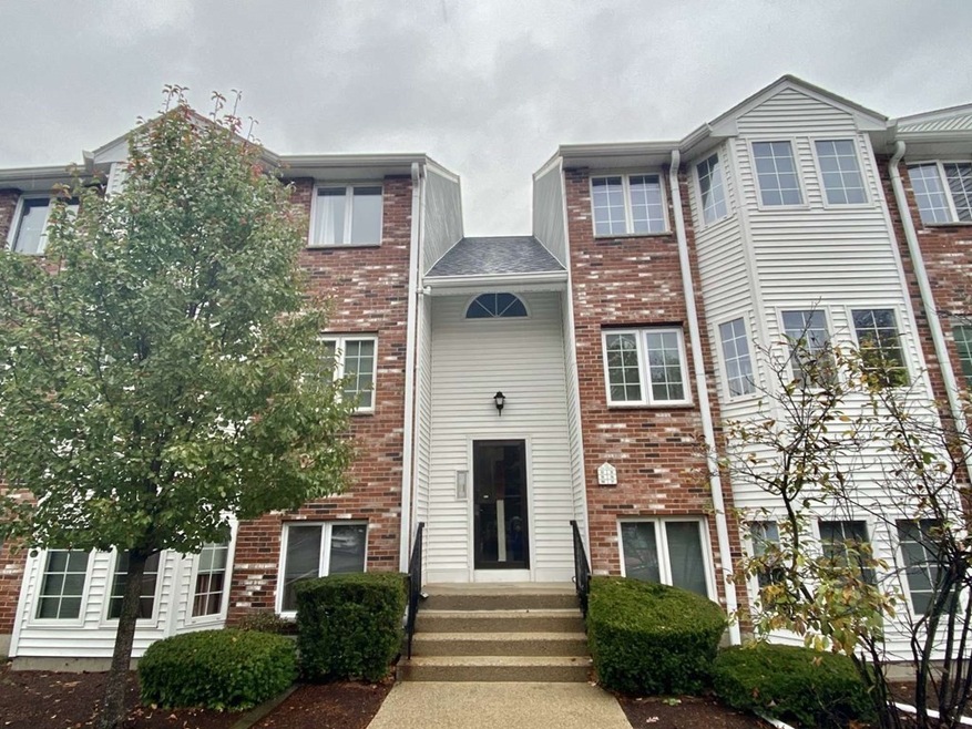 122 Tall Oaks Dr unit P, South Weymouth, MA 02190 - photo 1