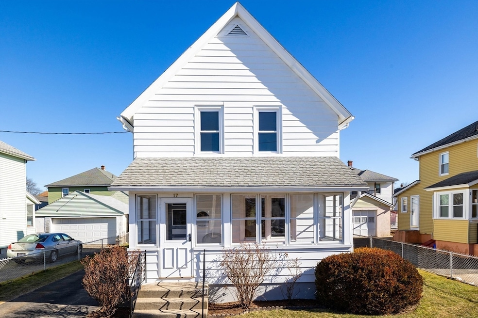 17 Warren St, Ludlow, MA 01056 - photo 1