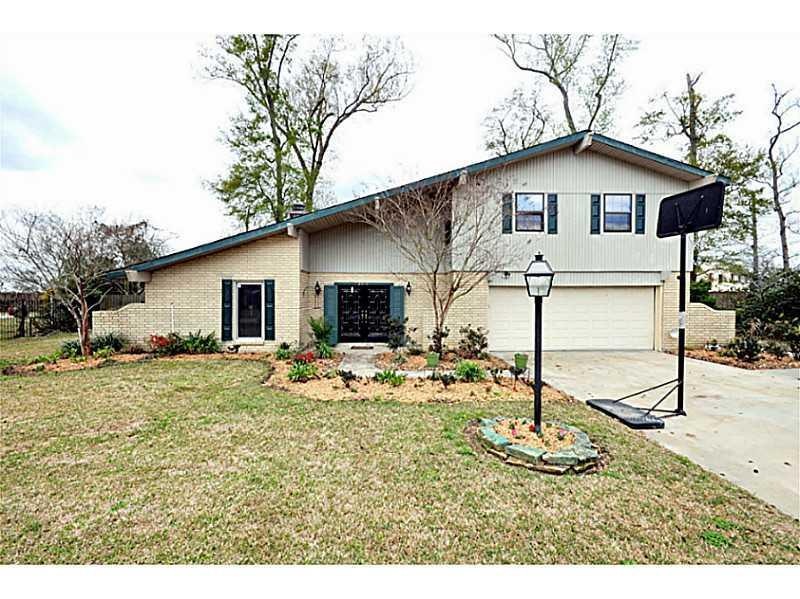 Exterior Front. Spacious 3 Bed Room 2.5 Bath Centr