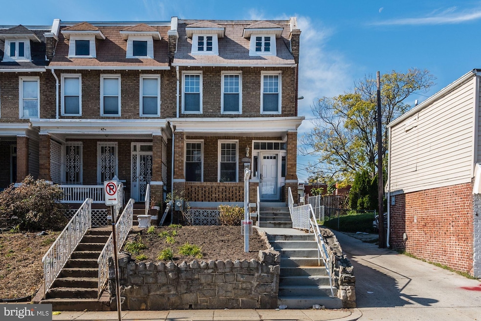 3122 Warder St NW, Washington, DC 20010 - photo 1