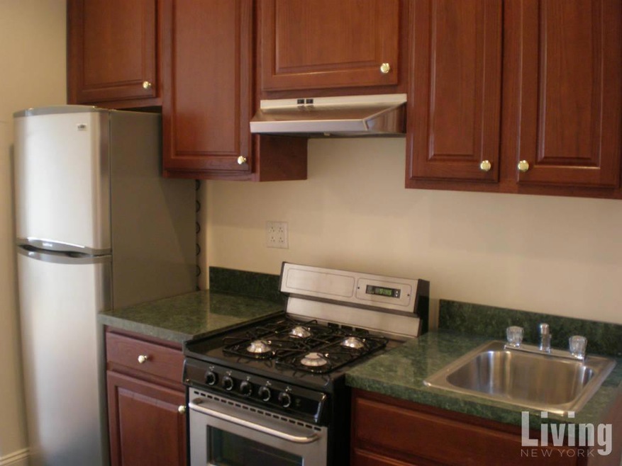 946 Columbus Ave unit 4C, New York, NY 10025 - photo 1