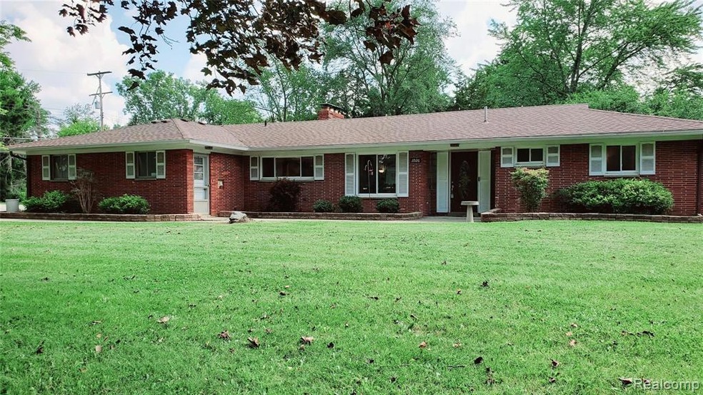 1026 Pinecrest Front daytime view.jpg