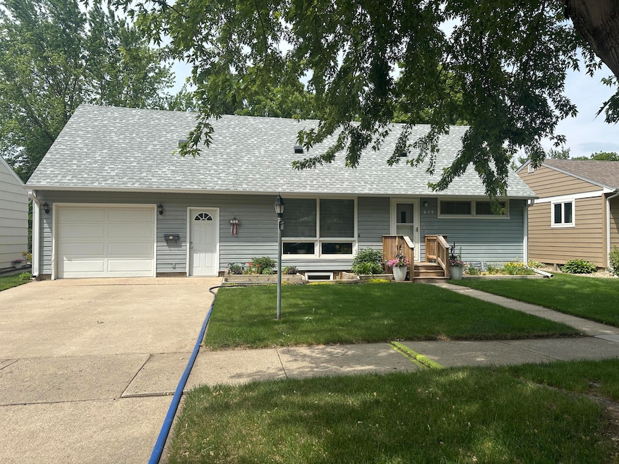 659 14th St SW, Huron, SD 57350 - photo 1