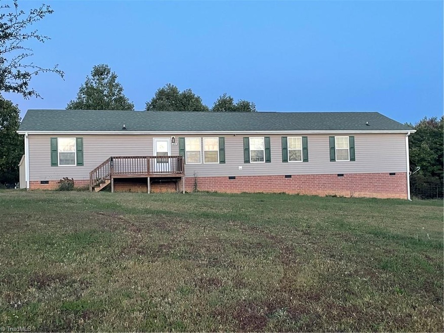 4053 Rice Dr, Asheboro, NC 27205 - photo 1